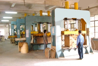 深圳群华弯曲木制品厂 专业定制各类弧形弯曲木制品